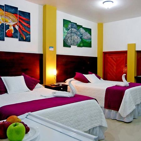 Hospedaje Brisas Del Pacifico Puerto Ayora  Kamer foto