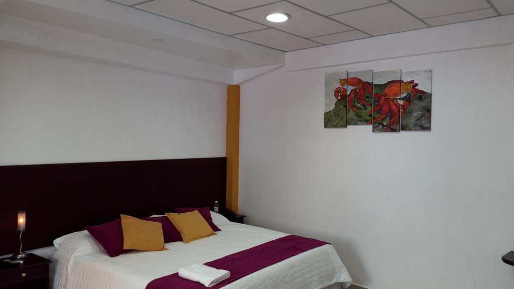 Hospedaje Brisas Del Pacifico Puerto Ayora  Kamer foto