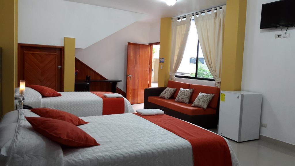 Hospedaje Brisas Del Pacifico Puerto Ayora  Kamer foto
