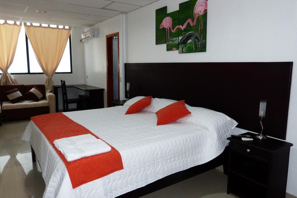 Hospedaje Brisas Del Pacifico Puerto Ayora  Kamer foto