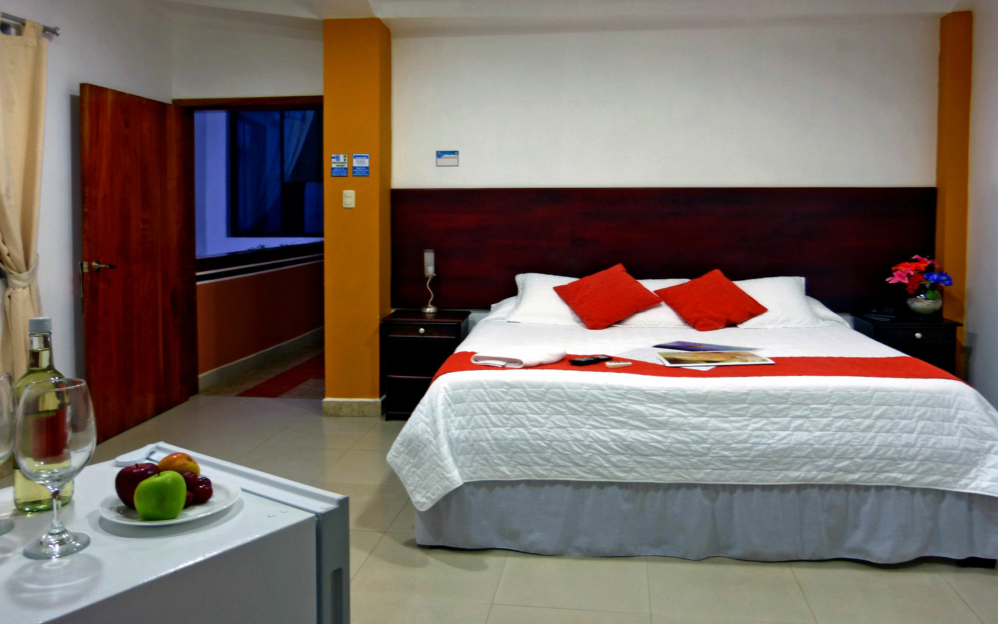 Hospedaje Brisas Del Pacifico Puerto Ayora  Buitenkant foto